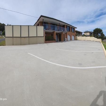 Traplins Accomodation Lakes Entrance Exterior photo