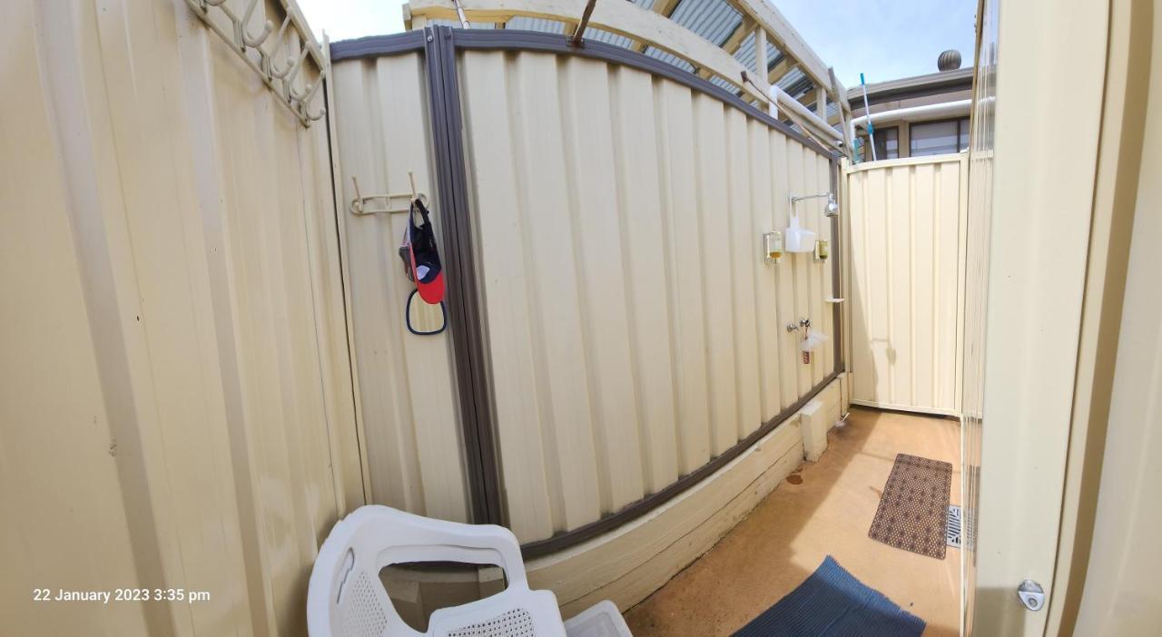 Traplins Accomodation Lakes Entrance Exterior photo