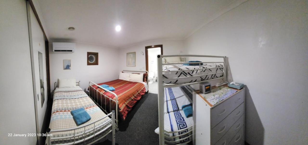 Traplins Accomodation Lakes Entrance Exterior photo